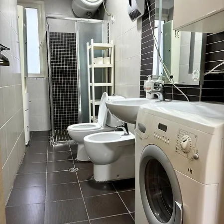 Vasil Shanto * ティラナ